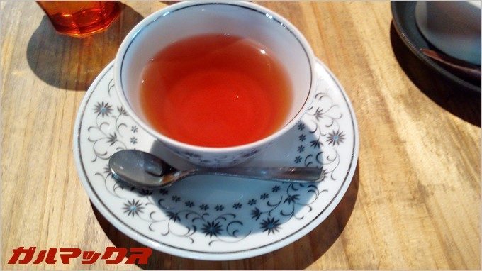 BLUBOO Edgeで紅茶を撮影