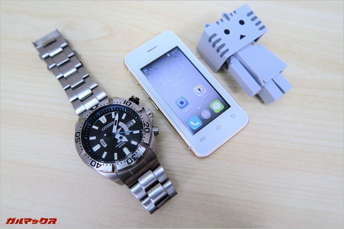 MELROSE S9は腕時計よりも小さい