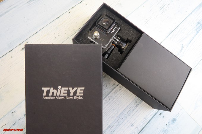 Thieye E7はスポンジでガッチリ保護されている状態で届くので海外ネットショップでの注文でも破損から守ってくれます。