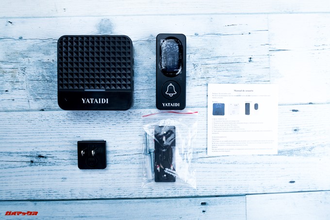 YATAIDI ワイヤレス チャイムには取付用の両面テープが付属するなど必要なものは揃ってます。