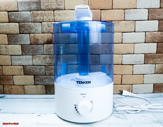 TENKERの加湿器は機能面を優先しているので非常にシンプルなデザインです