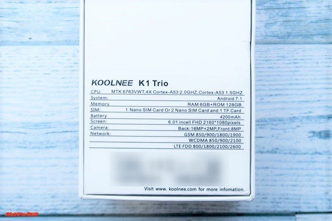 KOOLNEE K1 Trioの背面には仕様が記載されています。