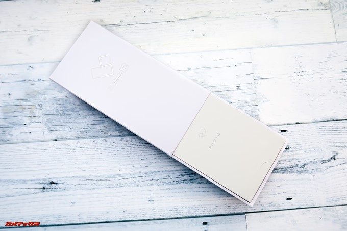ZenFone 5Q/lite/Selfie（ZC600KL）の外箱は簡易的なスライド型のボックスです。