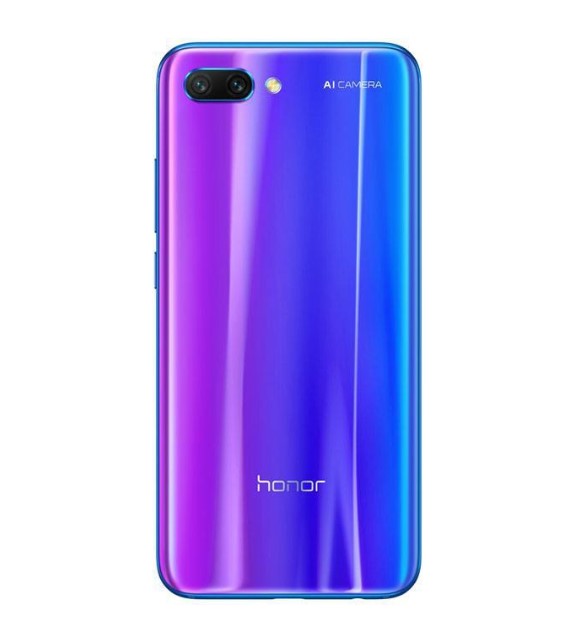 Huawei Honor 10は光の当たり具合により表情を変える背面パネルカラーのブルーが魅力的。