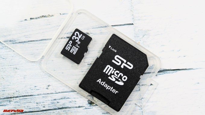 GoSafe S36G1には32GBのMicroSDも付属しています。