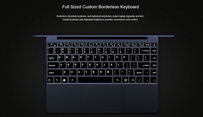 CHUWI LapBookは高級機種で採用されることの多いバックライト付きキーボードを搭載しています。