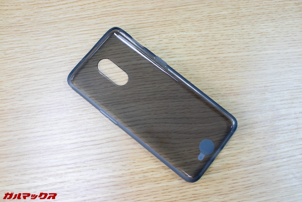 OnePlus 6Tのケースはブラックタイプ