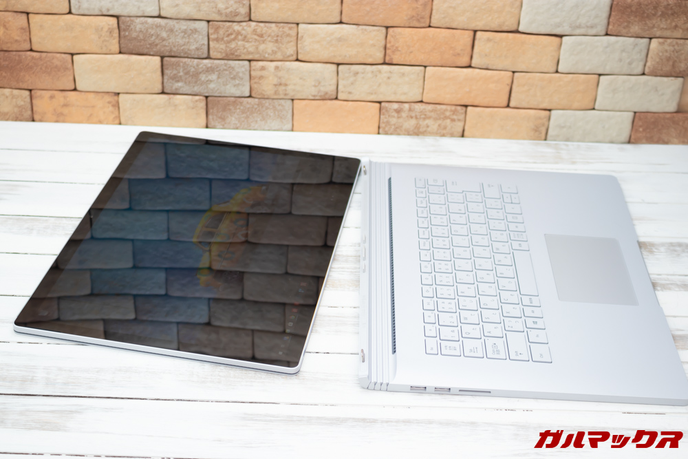 Surface Book 2はディスプレイが取り外し可能です。