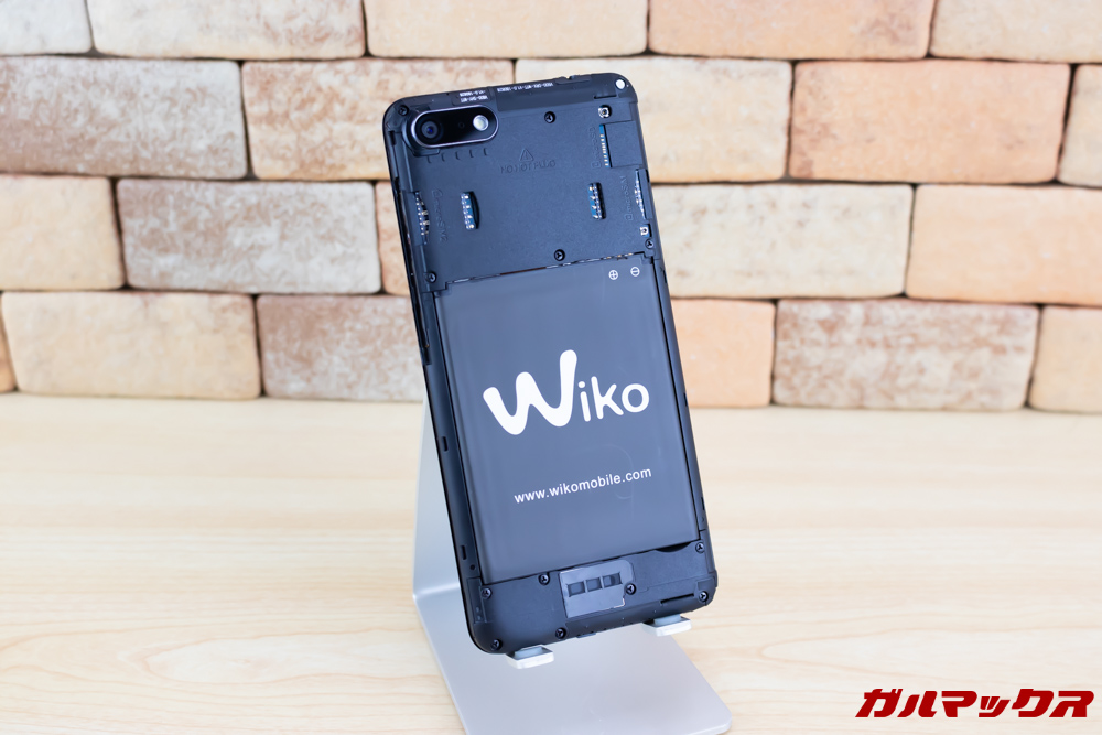 Wiko Tommy3 Plusのバッテリーは取り外し出来るので長期利用も安心です。