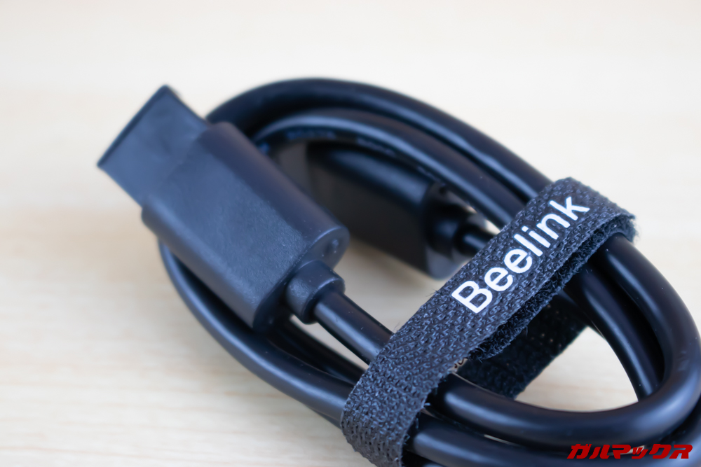 Beelink J45は70cmくらいのケーブル長があるHDMIケーブルが付属しています。