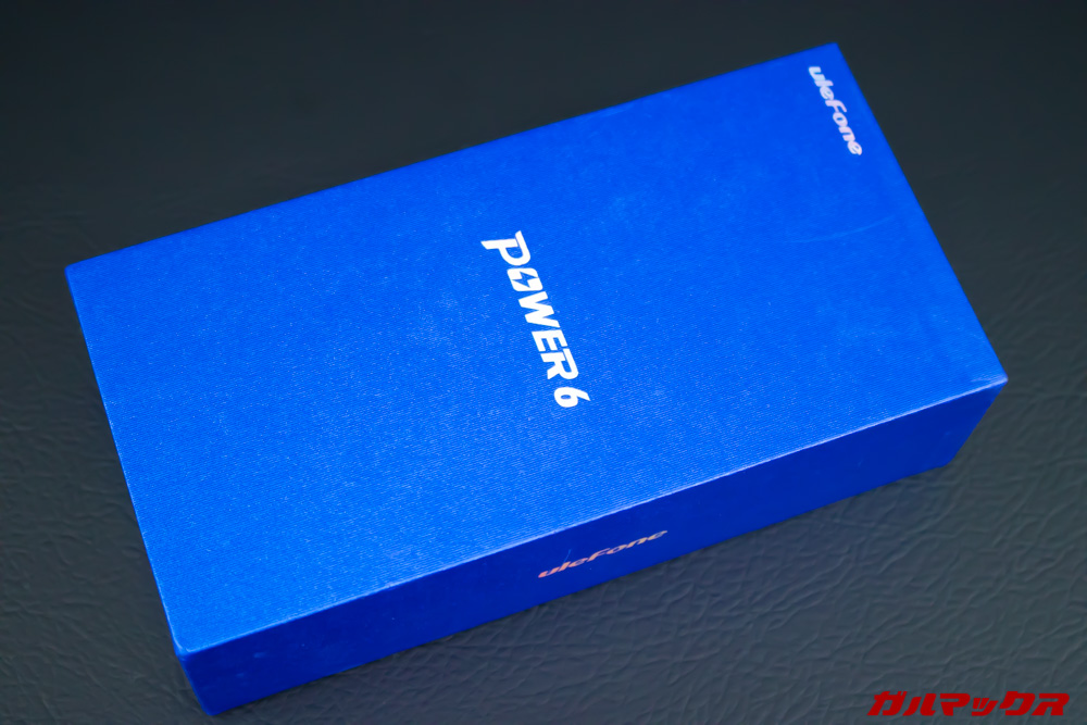 UleFone Power 6の外箱は鮮やかなブルーパッケージ