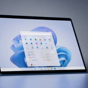 IntelとSnapdragonの2本立て！「Surface Pro 9」発表！