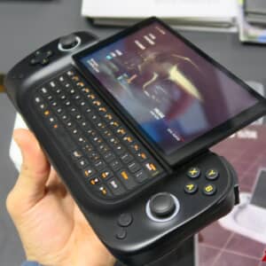 携帯ゲームPCの新モデル「AYANEO KUN」「AYANEO SLIDE」実機レポ！どちらもRyzen 7 7840U搭載