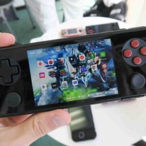 実機レポ！超小型3.5インチのAndroidゲーム機「AYANEO POCKET MICRO」が発表されたぞ～！