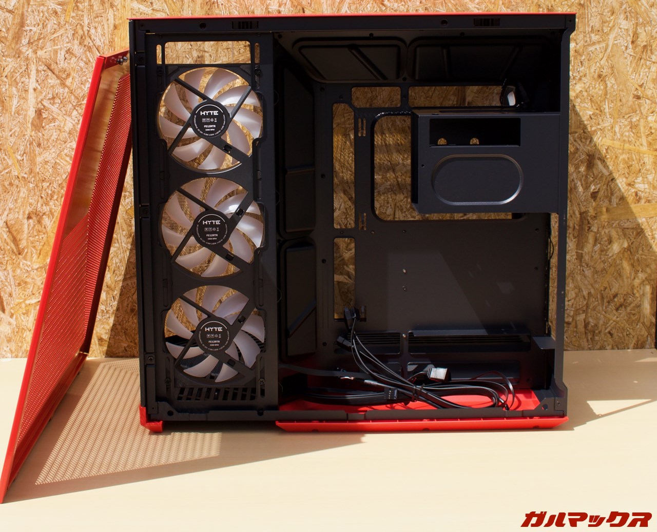 HYTE Y50 RGB