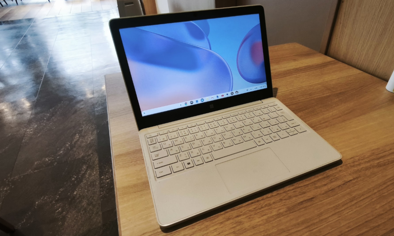 ChromeOS Flexを導入したSurface Laptop SE